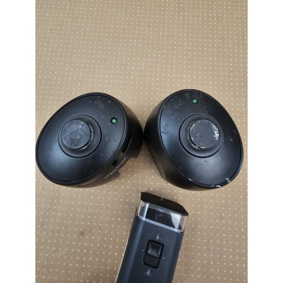 iRobot Roomba Lighthouse Virtual Wall ( #81002) Qty: 2 + MA 01730 - Picture 9 of 9